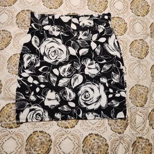 Black and white body con skirt